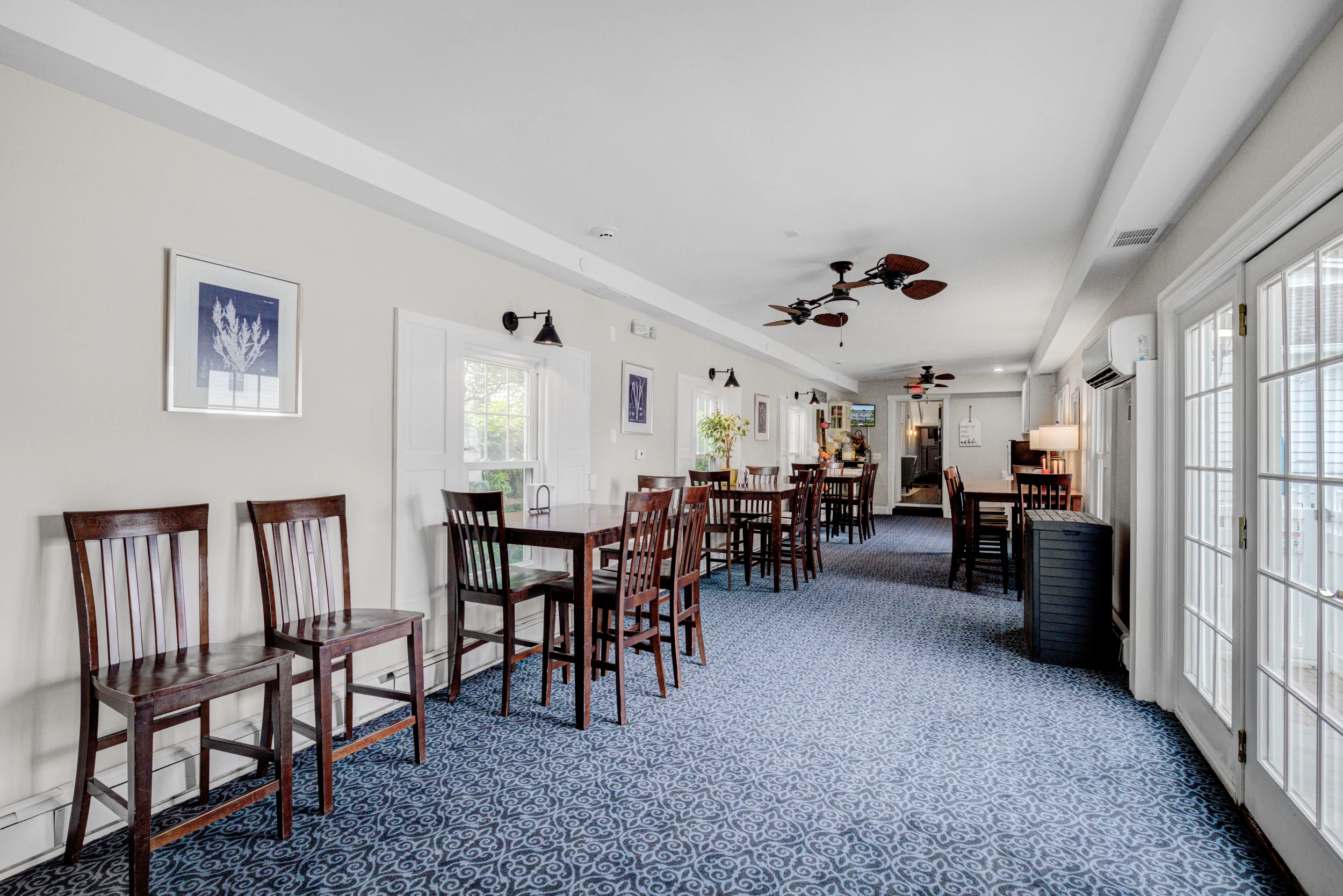 Breakfast seating