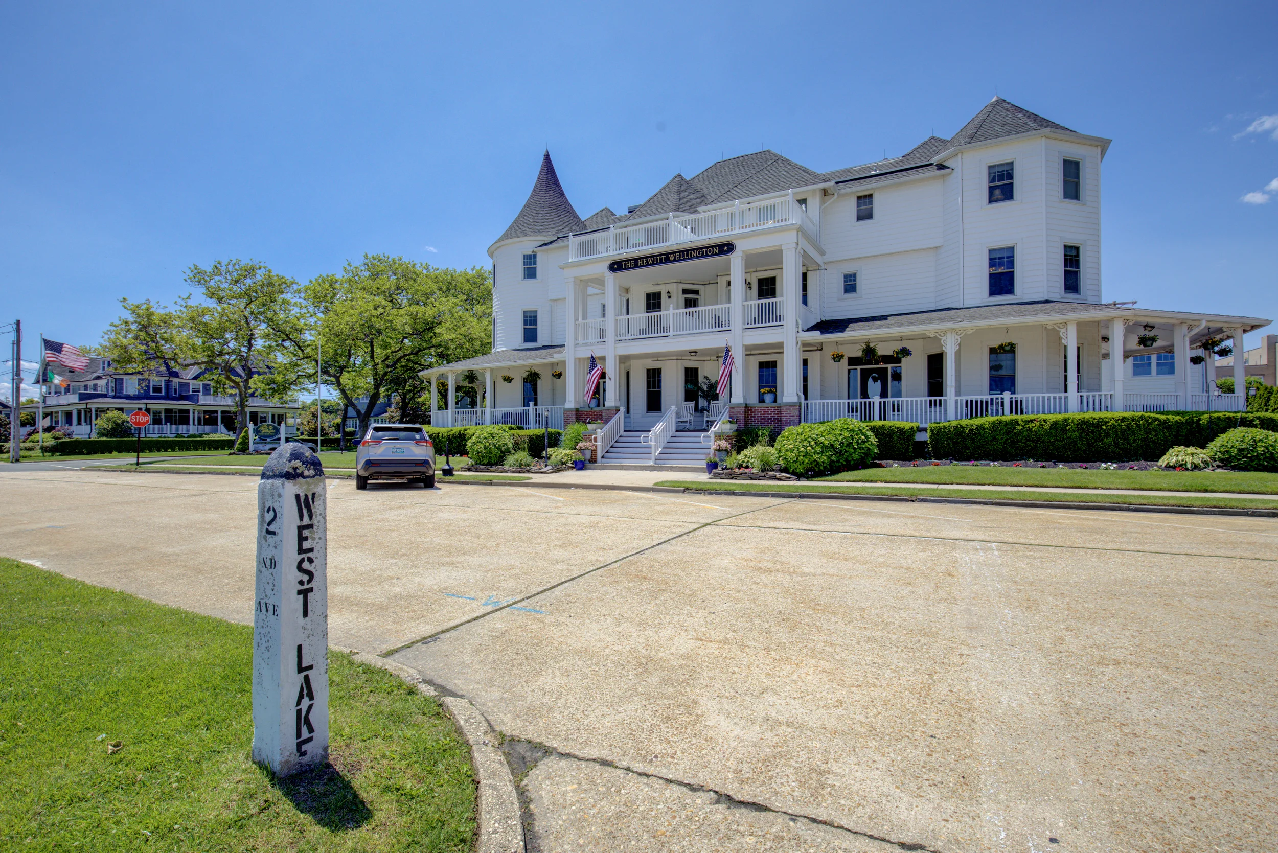 Hotel Exterior Street View
